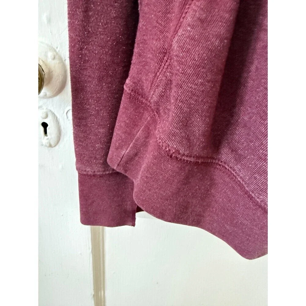 H&M divided men’s size large maroon sweater